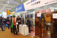 星火全自動灌裝機(jī)參展96屆糖酒會